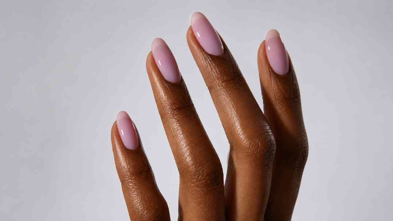 Lavender Nails Are Having Their Most Stylish Moment Yet